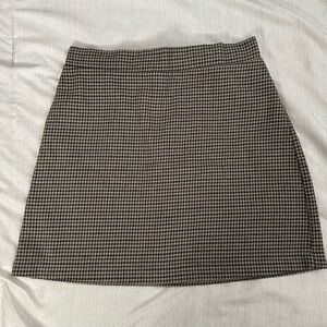 American Eagle Houndstooth Skirt